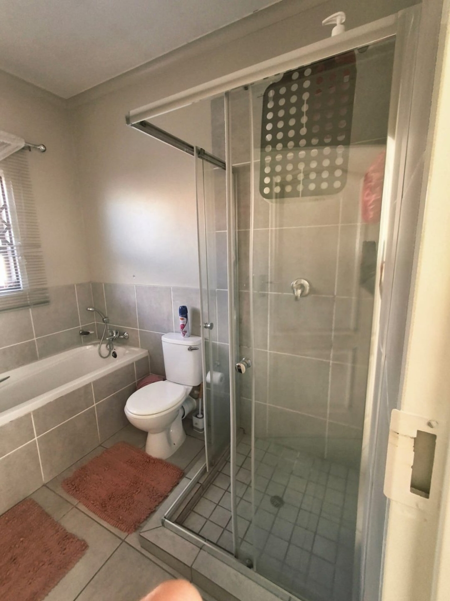3 Bedroom Property for Sale in Flamwood North West